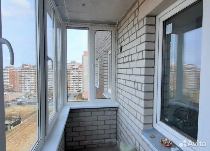 Окно на балкон