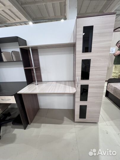 Компьютерный стол новый