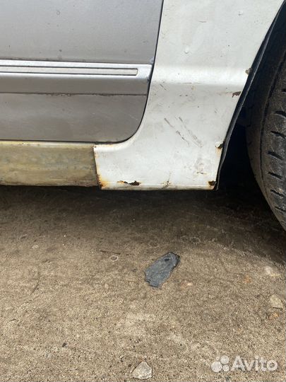 Продам крыло Honda Civic 4D