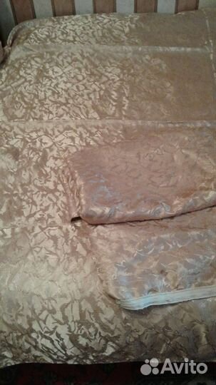 Шторы разные, скатерти