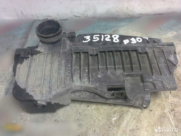 Корпус воздушного фильтра Peugeot 307 2001-2007