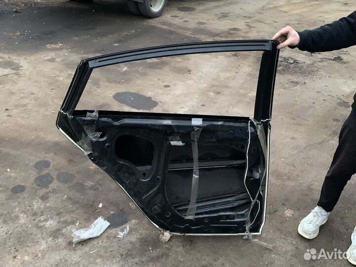 Дверь задняя левая Mazda 6 GH хетч