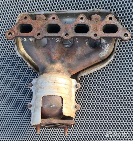 Выпускной коллектор Mitsubishi Lancer 9