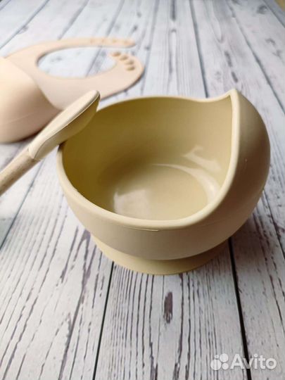 Набор силиконовой посуды с чашкой непроливайкой