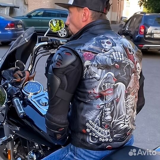 Авторская роспись одежды