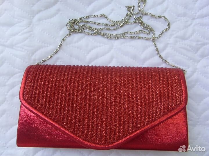 Красный клатч (новый)