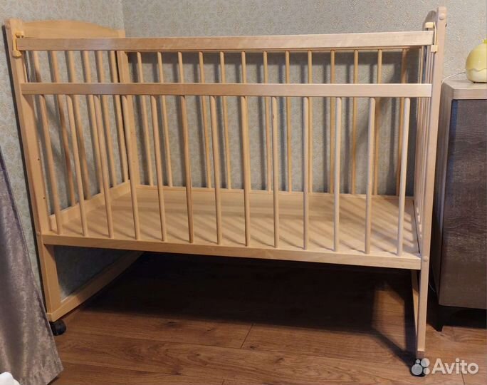 Детская кроватка