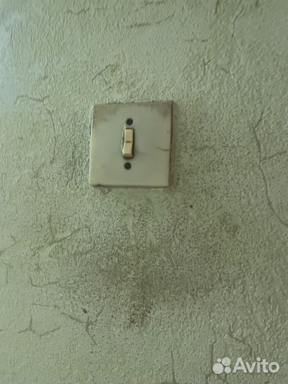 Поменять светильники и выключатели