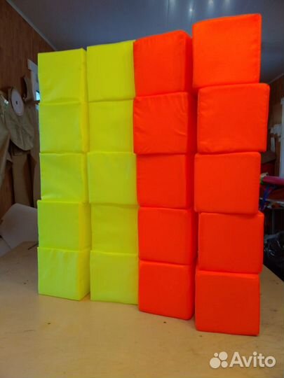 Кубики неоновые