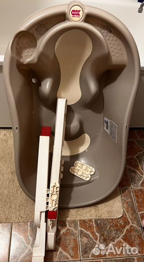 Детская ванночка и круг на шею для плавания