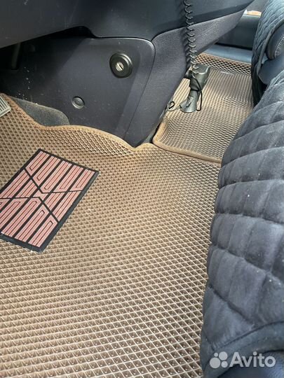 Автомобильные коврики ева в подарок подпятник + 2