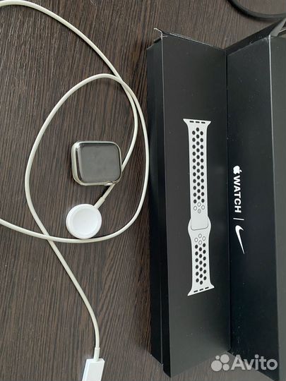 Часы apple watch se 40 mm