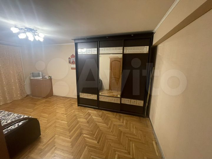 2-к. квартира, 43 м², 3/9 эт.