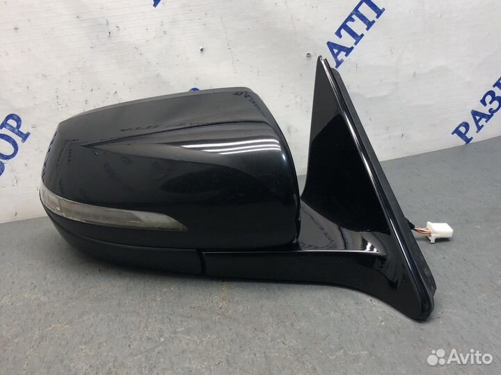 Правое зеркало Genesis 2