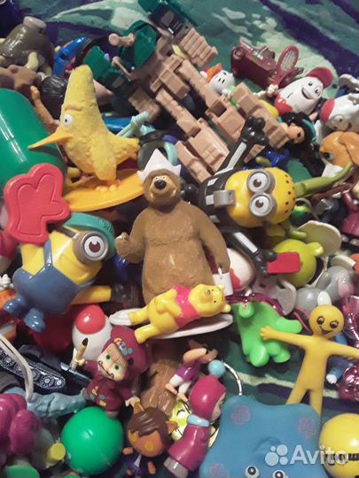 Игрушки из Киндер яиц