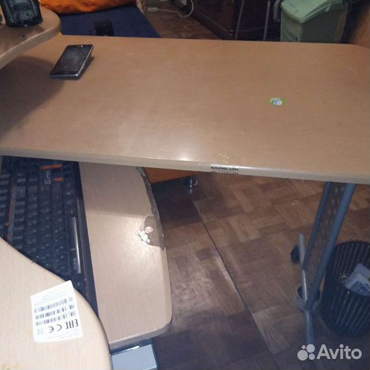 Компьютерный стол