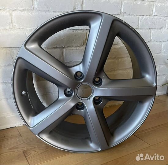 Оригинальный диск audi R20