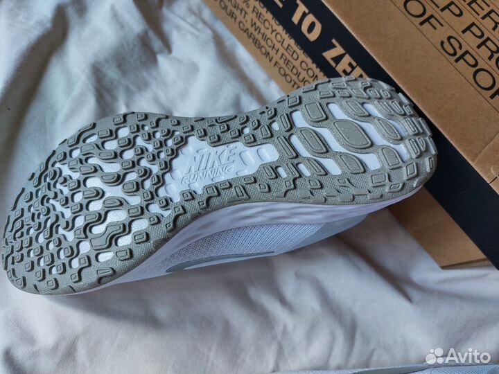 Кроссовки женские nike revolution 6