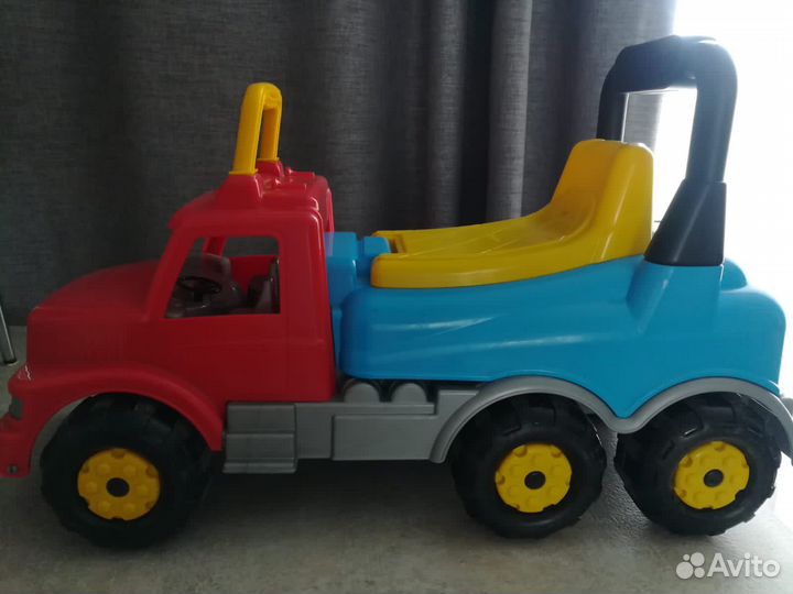 Детская машина толокар