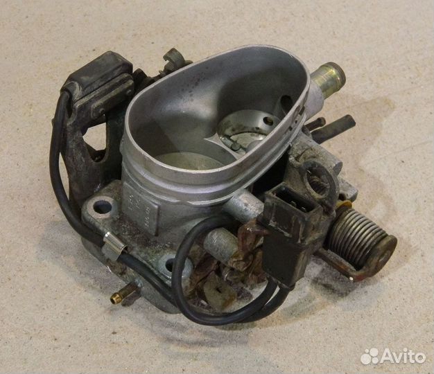 Заслонка дроссельная VW Passat B3 1.8