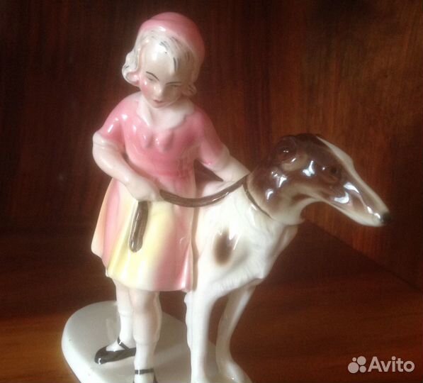 Статуэтка Девочка с борзой Hertwig Германия 1950-е