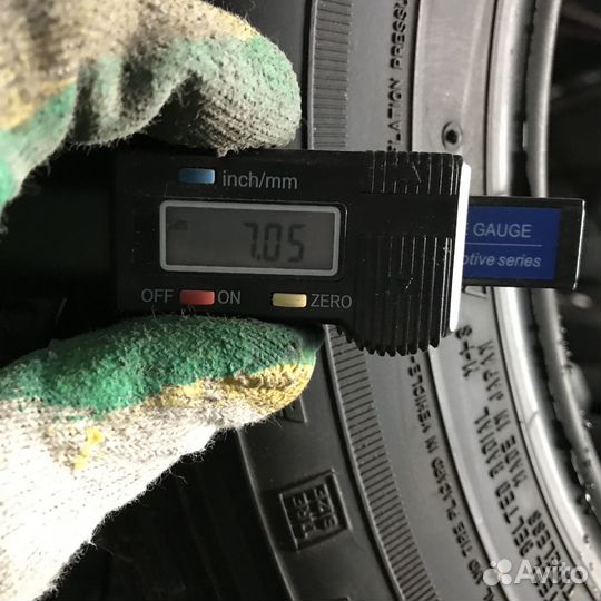 Goodyear Ice Navi Zea II 215/60 R16