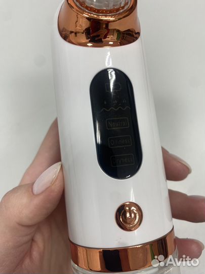 Вакуумный очиститель пор с водным отсеком