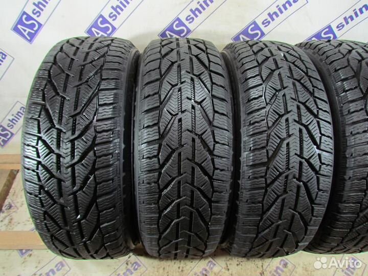 Kormoran Snow 215/55 R17 96R