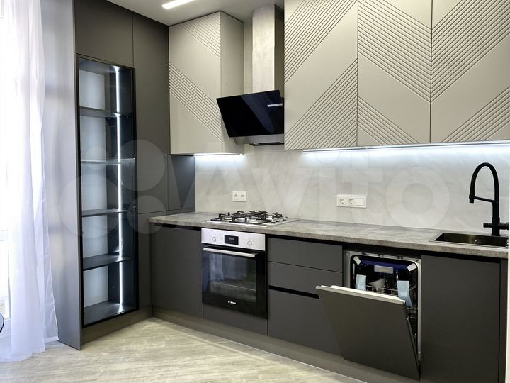 2-к. квартира, 60 м², 11/18 эт.