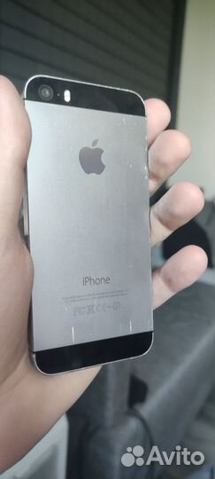 Телефон Apple iPhone 5s (A1530)