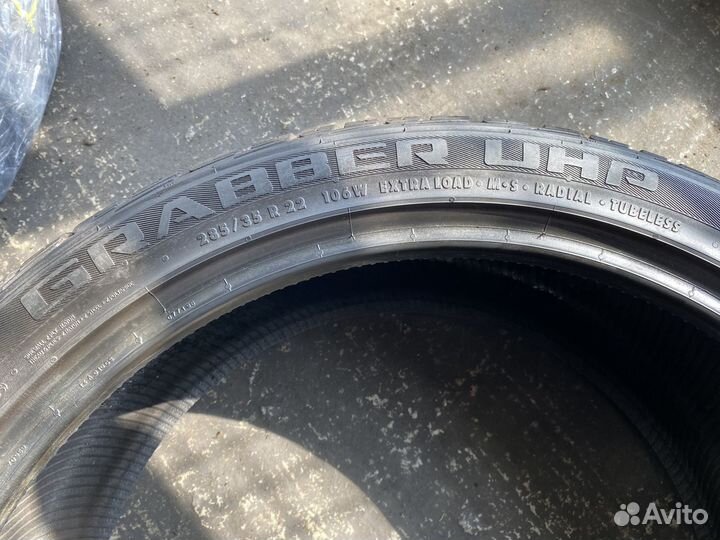 General Tire Grabber UHP 285/35 R22 106W
