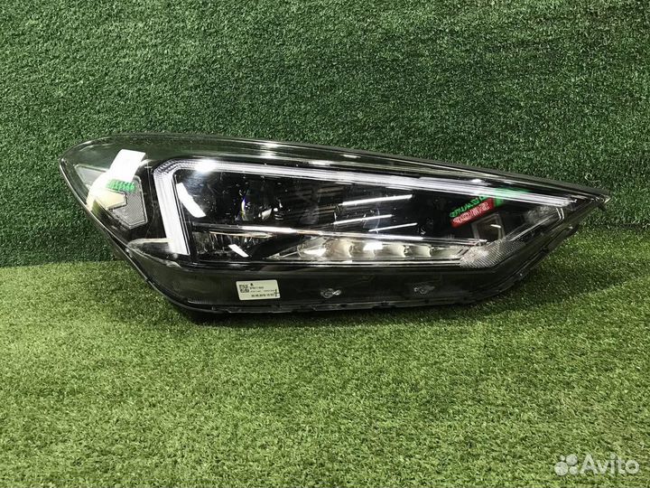 Фара правая Hyundai Tucson
