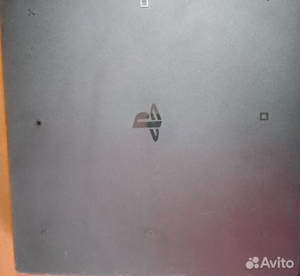 Игровая приставка ps4 pro