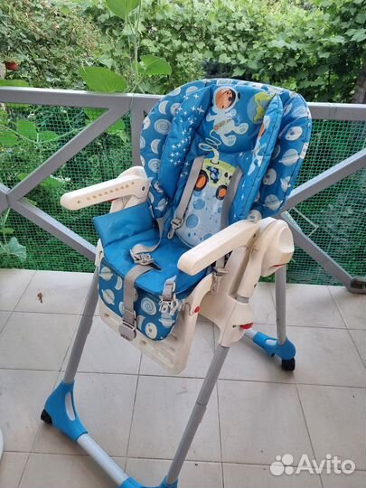 Стул Chicco с ремнями и чехлом