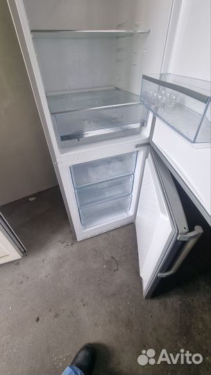 Холодильник Bosh состояние нового