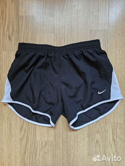 Спортивные шорты nike для девочки 137-146