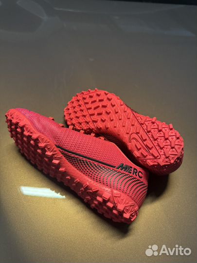 Сороконожки nike 35,5