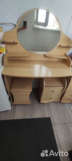 Туалетный столик