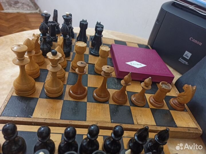 Шахматы, доски, фигуры дерево 50-60 года СССР