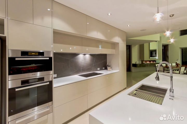 Угловой шкаф