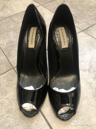 Туфли лодочки лаковые Burberry 39 1/2