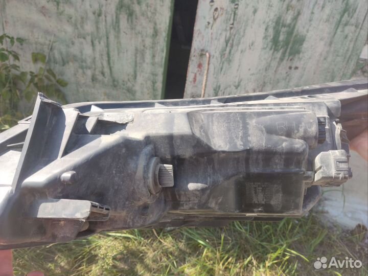 Hyundai solaris фара