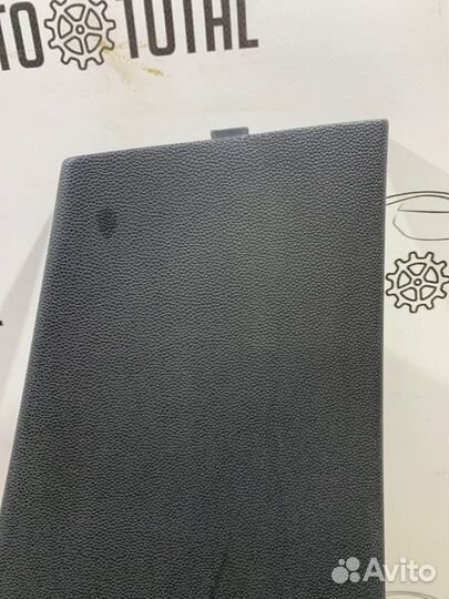 Накладка центральной стойки правая Opel Corsa D