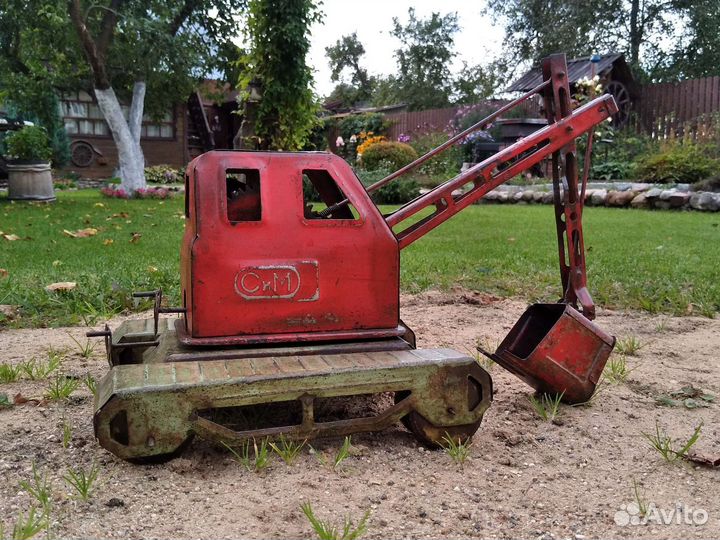 Игрушка экскаватор СССР