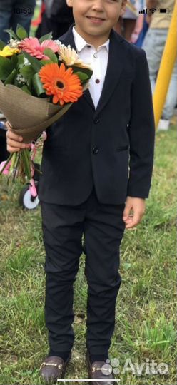 Школьный костюм для мальчика с рубашками