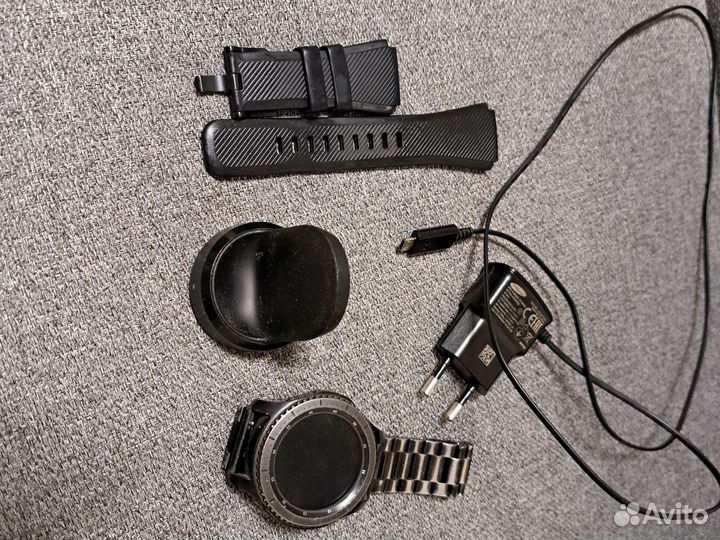 Зарядка самсунг для часов и часы