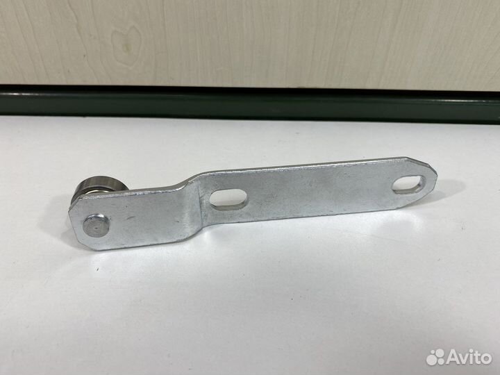 Ролик сдвижной двери Toyota Hiace / Regius Ace