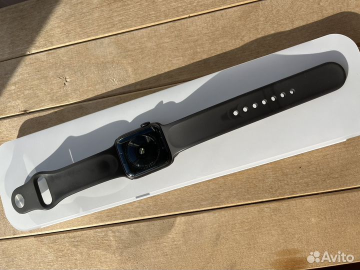 Часы apple watch se 40 mm 2020