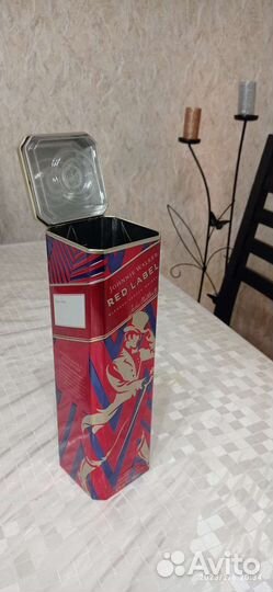 Жестяная банка от виски