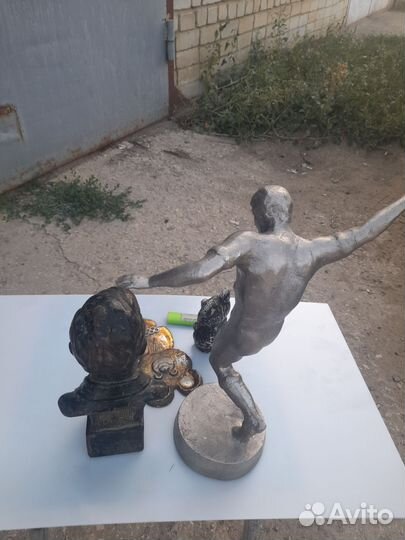 Статуэтка,бюст,фигурка